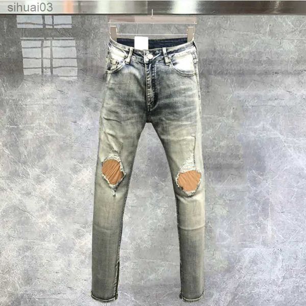 Pantalones vaqueros para hombre Pantalones cónicos pantalones de motocicleta para hombre jeans para hombre mezclilla elástica ultrafina azul claro jeans de pensamiento flexibles pliegues rasgados jeansL2403