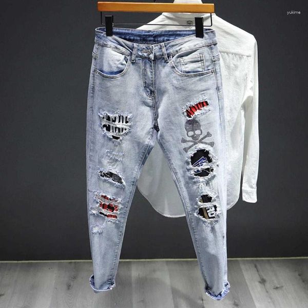 Jeans pour hommes Pantalons cassés Pantalons de cowboy masculins Graphique pour hommes avec des trous d'impression déchirés Goth Designer Coton Kpop Luxe Original