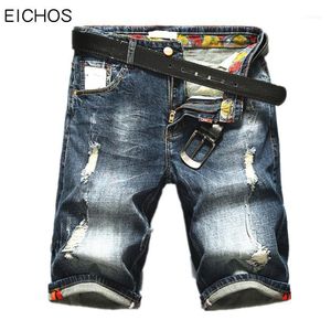 Jeans para hombres Venta al por mayor- Moda Bigote Efecto Pantalones cortos Hombres Pantalones cortos de mezclilla sueltos 2021 Europa Hombres rectos1