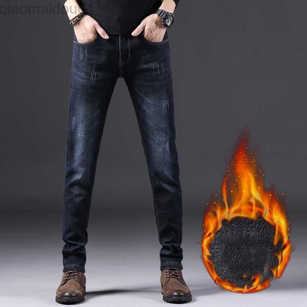 Jeans de hombre Jeans de invierno Hombres Espesar Fleece Jeans Stretch Slim Straight Dark Blue Denim Warm Jeans para hombres Diseñador de moda Marca Pantalones largos L230724