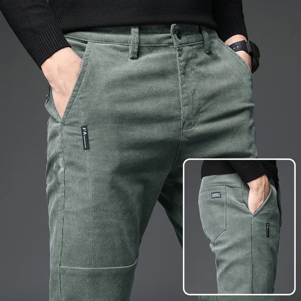 Jeans pour hommes pantalons d'hiver pantalons pour hommes pantalons verts militaires porte en velours côtelé pantalons décontractés minces hommes pantalons de travail de bureau noir grande taille 230308