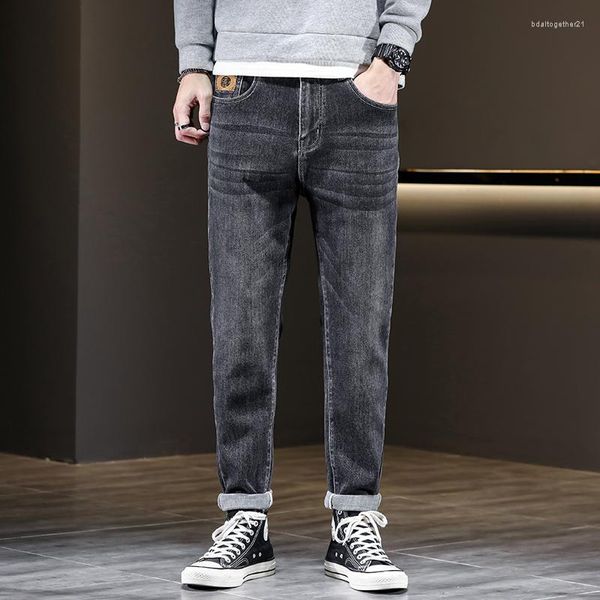 Jeans de hombre Invierno Delgado Recto Tendencia de la moda de Corea del Sur Pantalones de calle simples Flanging