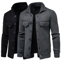 Veste en tricot pour hommes chaud et plus épais en hiver Cardigan à manches longues en laine pour hommes Revers Workwear Cardigan Pull extérieur 220811