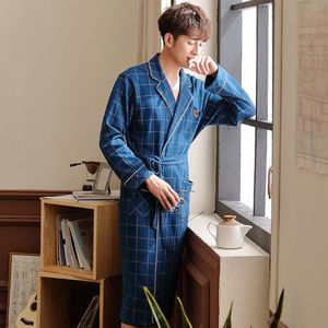 Hommes Lattice Pyjamas Robe Printemps et Automne Coton Qualité À Manches Longues Home Wear Vêtements Hommes Casual Peignoir Plus Taille 201109