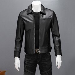 Chaqueta de solapa de tipo delgado de cuero para hombres Capa de cabeza Cuero de vaca Sección corta Cola de golondrina Jóvenes Primavera y otoño 230922