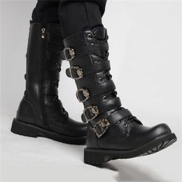 Botas de motocicleta de cuero para hombres Mid-becerro Combate militar Cinturón gótico Punk Hombres Zapatos Táctico Ejército Bota 210902