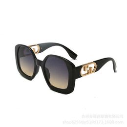 Lunettes de soleil pour femmes de luxe pour hommes en métal évider Advanced Sense ins Fashion Personality