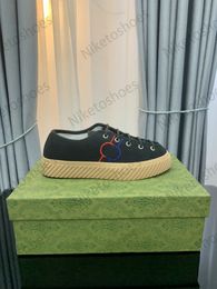 Maxi Low Top Casual Shoes Camel Ebony Canvas Sneakers G Motif Gedrukt Alllover Classic Mens Shoe Itali￫ Luxurys Designers Emboss