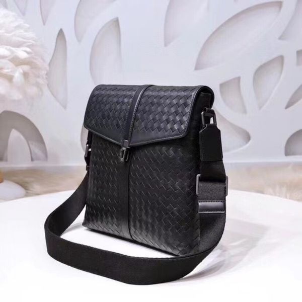 Bolso de mensajero para hombre Calidad original Hardware de piel de vaca encerada Tamaño 24 * 27 * 5 cm están hechos El estilo de diseño único es perfecto Los detalles son grandiosos y significativos