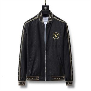 Ropa de abrigo para hombre Chaqueta de invierno de diseñador para mujer Chaqueta de lluvia para hombre Abrigo con capucha con cremallera para hombre Streetwear Deportes Manga larga Letras de impresión Chaquetas con capucha