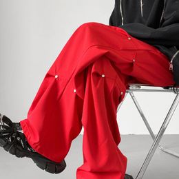 Pantalons pour hommes 2023 Automne Style coréen Unique Rivet en métal Design Cargo Hommes Casual Lâche Plissée pour pantalon Taille M-XXL