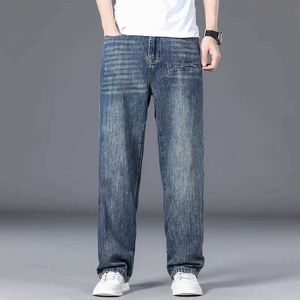 Pantalon masculin 2023 Nouvelle rue Street Casual Bag Jeans pour hommes Fashion Corée Hip Hop Straight Lam Le jambe Couple Retro Blue Q240429