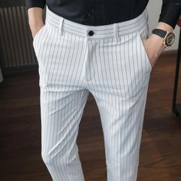 Pantalons pour hommes 2023 printemps/été mode rayure décontracté Simple longueur au genou formel coréen Fit bureau d'affaires