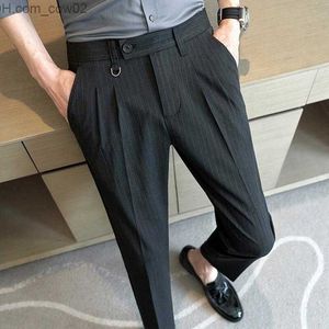 Pantalons pour hommes 2023 Summer New Stripe Set Hommes Slim Fit Cheville Longueur Droite Élastique Pantalon Décontracté Mode Business Social Dress Pantalon Z230712