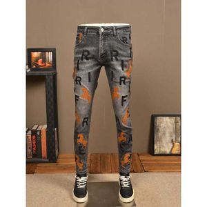 Pantalones para hombres 2024 Nuevos jeans bordados Marca de moda de jeans elastic retro street casual gris negro Q240429