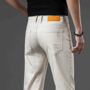 Pantalon masculin 2024 New Mens Khaki White Cotton Stretch Slim Smart Jeans Casual Straight Business Fashion Beige Brand Brand Denim Pantalon Y240514