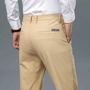 Pantalon masculin 2024 printemps / été nouveau pantalon décontracté pour hommes lâches et hommes élastiques tissu de coton peigné confortable et pantalon pour hommes respirants Q240525