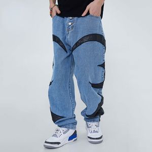 Herenbroek AMERIKAANSE RETRO PU LEDER PATCHWORK Jeans Men Harajuku Baggy hiphop rechte denim broek vrouw contrasterende kleuren 230812