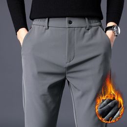 Pantalones para hombres Pantalones de invierno de otoño Hombres espesos de vellón forrado de cintura elástica de la cintura al aire libre moda trajes de trajes grises delgados 230316