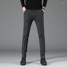 Pantalones de hombre Casual A cuadros de los hombres Sueltos Slim Moda coreana Estilo de pantalón Tipo de ajuste Longitud delantera