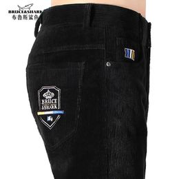 Pantalones para hombre Pantalones de pana de invierno Bruce Shark hombres marca de lujo pierna recta estilo suelto pantalones de pana elásticos 231213