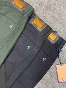 Pantalones para hombres Diseñador LLL pantalones de vestir de lujo Negocios Pierna recta Casual Marca de moda Leggings de color sólido Negro verde al por mayor SQTF