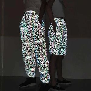 Herenbroek Holografische unisex dames reflecterende rave paddestoelpatroon broek glanzende kleurrijke Harajuku hiphop dance fluorescerende broekl2405