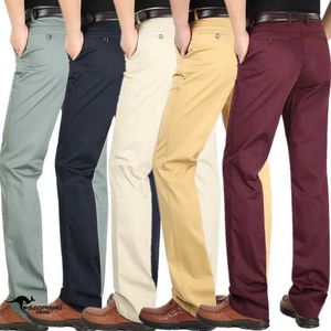 Pantalones para hombres algodón de algodón primavera del algodón delgado pantalones casuales elásticos cintura alta recta tres personas Q240429