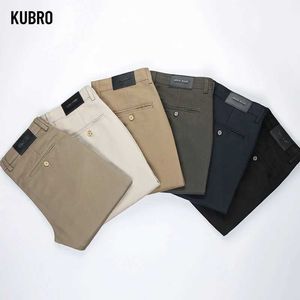 Pantalones para hombres Kubro 2020 NUEVO CLASICIAL CORTALES PARA MENTE EL AUTENTO E INVIERNO Moda de algodón elástico cómodo Q240429