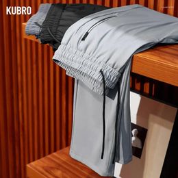 Pantalones para hombres KUBRO 2024 Hombre Primavera Verano Chic Ligero Cordón Masculino Casual Recto Slim Gris Negocios Pantalones Joggers