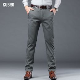 Pantalons pour hommes Kubro hommes léger intelligent décontracté pantalon droit ample tout match coréen affaires pantalon six options de couleur streetwear 230831