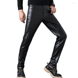 Pantalones para hombres Hombre Grueso Flaco Pu Pantalons Capris Hombre Cuero Terciopelo Pantalones delgados Cálido Medio Elástico Pantalón de motocicleta