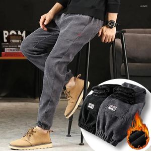 Pantalones para hombres Pantalones de chándal sueltos de pana más gruesos de terciopelo de invierno para hombres Pantalones de lana Harlan ocasionales Pantalones para hombres Tamaño M-4XL