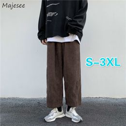 Herenbroek mannen casual broek plus maat 3xl vaste corduroy rechte broeken mannelijk losse ins chic elastische taille trendy Koreaanse stijl streetwear 230311