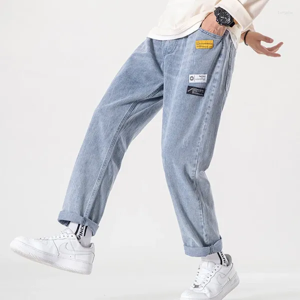 Pantalons masculins Streetwear de haute qualité Ripped Nostalgic Scratted Jeans Coton Cotton Slim Fit Denim Stretch Panton Male Pant 2024