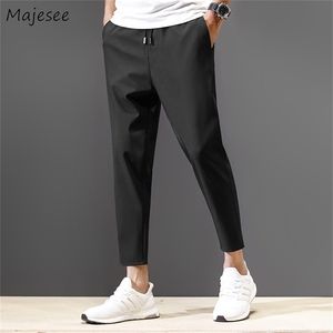 Pantalons masculins Longueur solide de la cheville Simple Tous correspondent aux hommes respirants mode coréen plus pantalon de taille mâles harajuku 220826