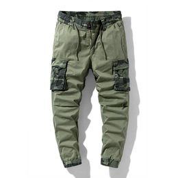 Pantalon masculin Nouvelle armée camouflage vert imprimé cargo décontracté en plein air multi-poche grande taille 29-38 G221007