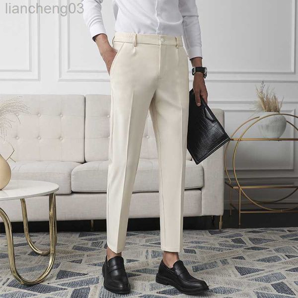 Pantalones de hombre Nuevos Hombres Pantalones de vestir de tela sin hierro Delgado Recto Negro Albaricoque Gris oscuro Pantalones de traje casual Hombre de negocios Pies pequeños Pantalones de traje W0414