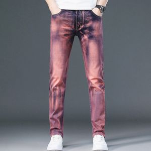 Pantalons pour hommes Jeans rouges personnalisés Slim Fit Young High Elastic Feet Denim Pantalons Toutes les saisons Date Party Fashion Wear Vêtements