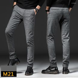 Pantalones de Diseñador para Hombre - Moda de Lujo