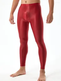 Pantalones para hombres Hombres sexy Aceite elástico Brillante Lápiz apretado Formando Legging Sheer Ver a través de Capris Pantalones exóticos transpirables Color caramelo