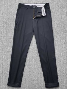 Pantalones para hombres primavera/verano pantalones delgados modelos de seda elástica transpirable pantalones casuales y240506
