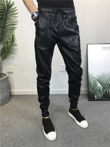 Pantalones de hombre Streetwear Hip hop Hombres Skinny Faux Leather Tallas grandes Biker Harem Pantalones Joggers Negro Y2302