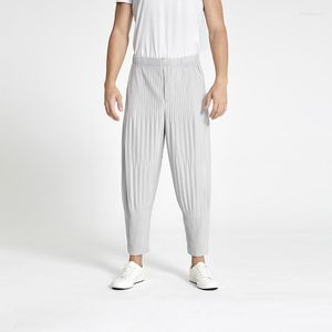 Herenbroeken Zomer Miyake Fold Groot formaat losse en comfortabele business casual harem cropped broek