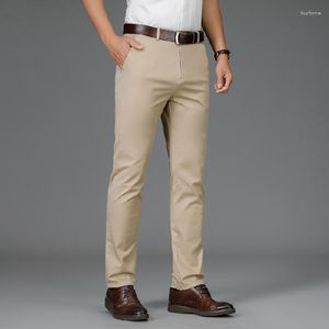 Pantalones de hombre Verano Ajuste moderno Pantalón de rendimiento 2023 Hombres Ligero Inteligente Casual Recto Medio Traje Pantalones de color caqui