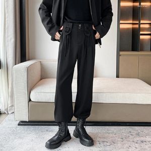 Pantalones para hombres SYUHGFA Traje casual Diseño con cordones Pantalones rectos de cintura media 2023 Otoño Moda Marea Color sólido simple