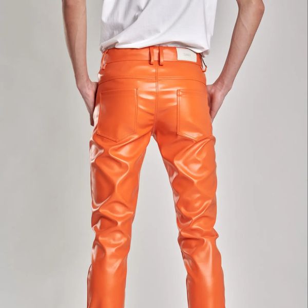 Pantalones para hombre, delgados y sexys, pantalones ajustados para todas las estaciones, tendencia de levantamiento de cadera, elástico, color delgado, ajustado, transpirable, cuero naranja 231108