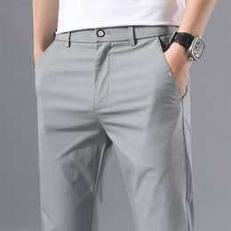 Pantalon pour hommes mince couleur unie Smart Casual Business Fit Body Stretch pantalon hommes coton formel respirant 220826