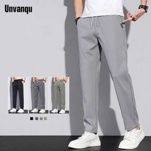 Pantalones para hombres Unvanqu 2024 Summer delgados calcetines de seda para hombres Moda informal suave y transpirable Cintura elástica Pequeña recta Q240429