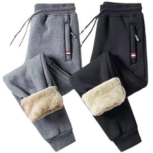 Herenbroeken Winter Lamswol Warm Casual Fitness Jogging Joggingbroek Heren Effen Trekkoord Broek Fleece Rechte Broek M5Xl 231216